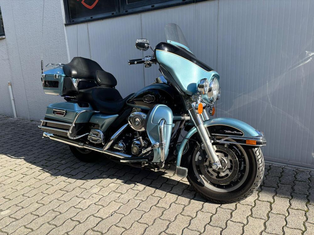 Harley-Davidson 1584 Electra Glide Ultra Classic (2008 - 13) - FLHTCU (11)