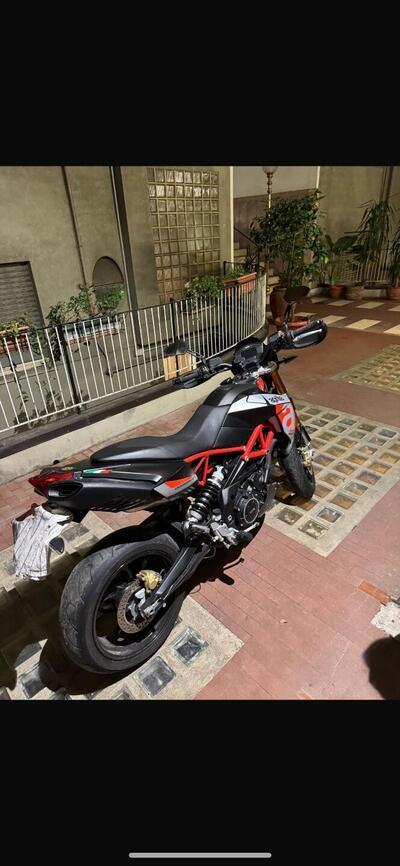 Aprilia Dorsoduro 900 (2017 - 20) usata