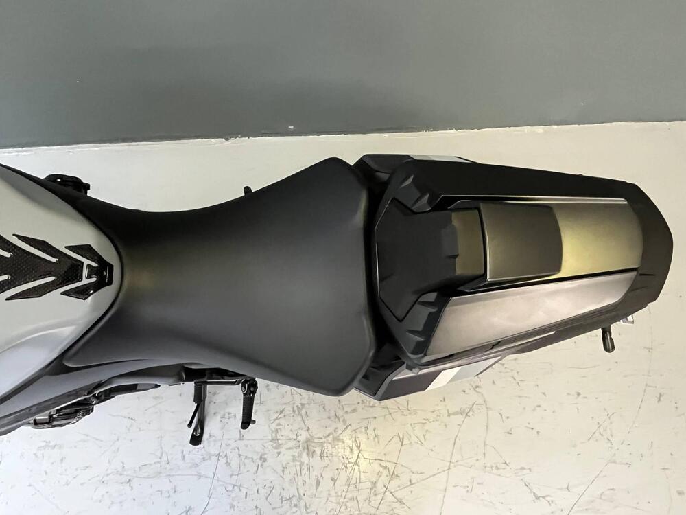 Suzuki GSX-S1000 (2021 - 25) (8)