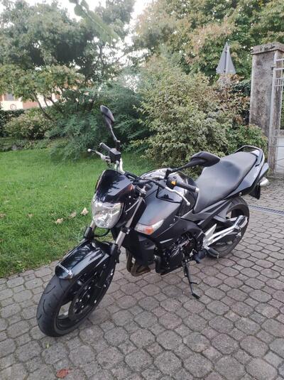 Suzuki GSR 600 (2006 - 11) usata