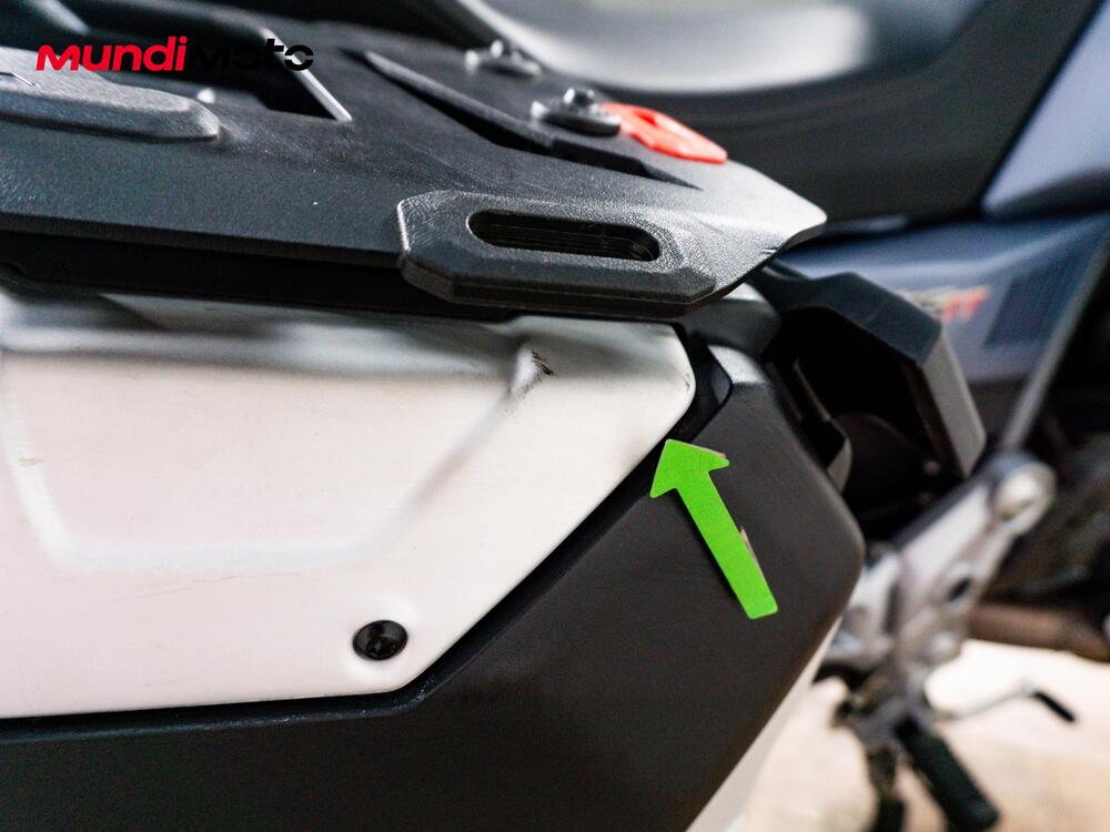 Moto Guzzi V85 TT (2024 - 26) (18)