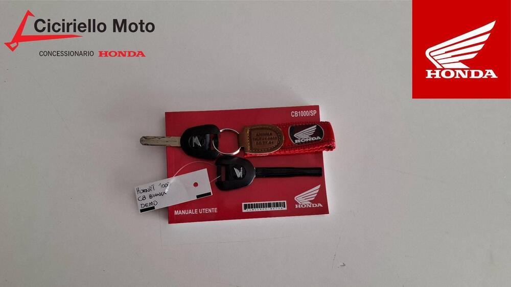 Honda CB 1000 Hornet (2025 - 26) (3)