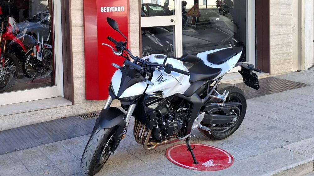 Honda CB 1000 Hornet (2025 - 26) (5)