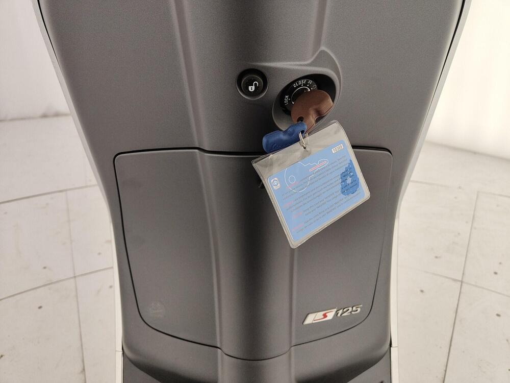 Vespa Sprint 125 3V S ABS (2014 - 16) (14)