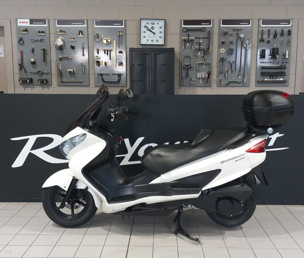 Suzuki Burgman UH 200 Executive (2001 -14) (2)