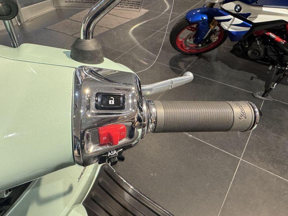 Vespa GTS 300 (2023 - 24) (10)