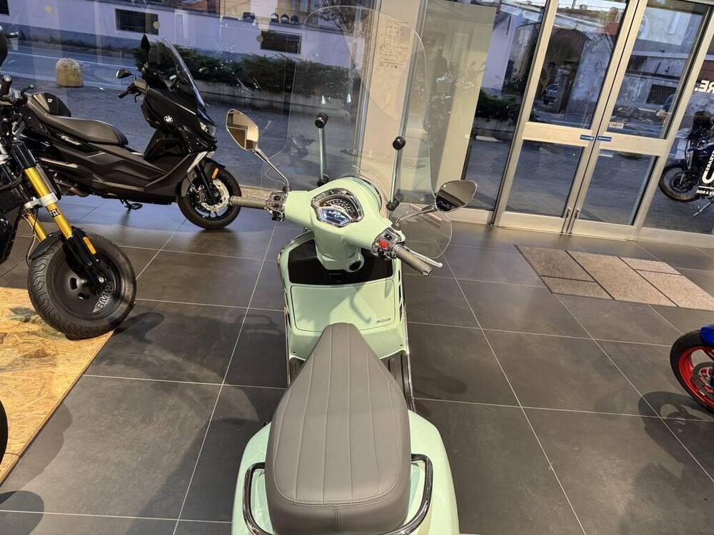 Vespa GTS 300 (2023 - 24) (6)