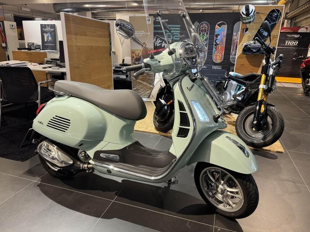 Vespa GTS 300 (2023 - 24) (2)