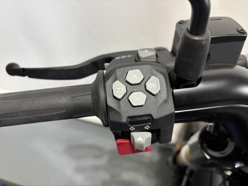 Bmw CE 02 AM (2024 - 26) (8)