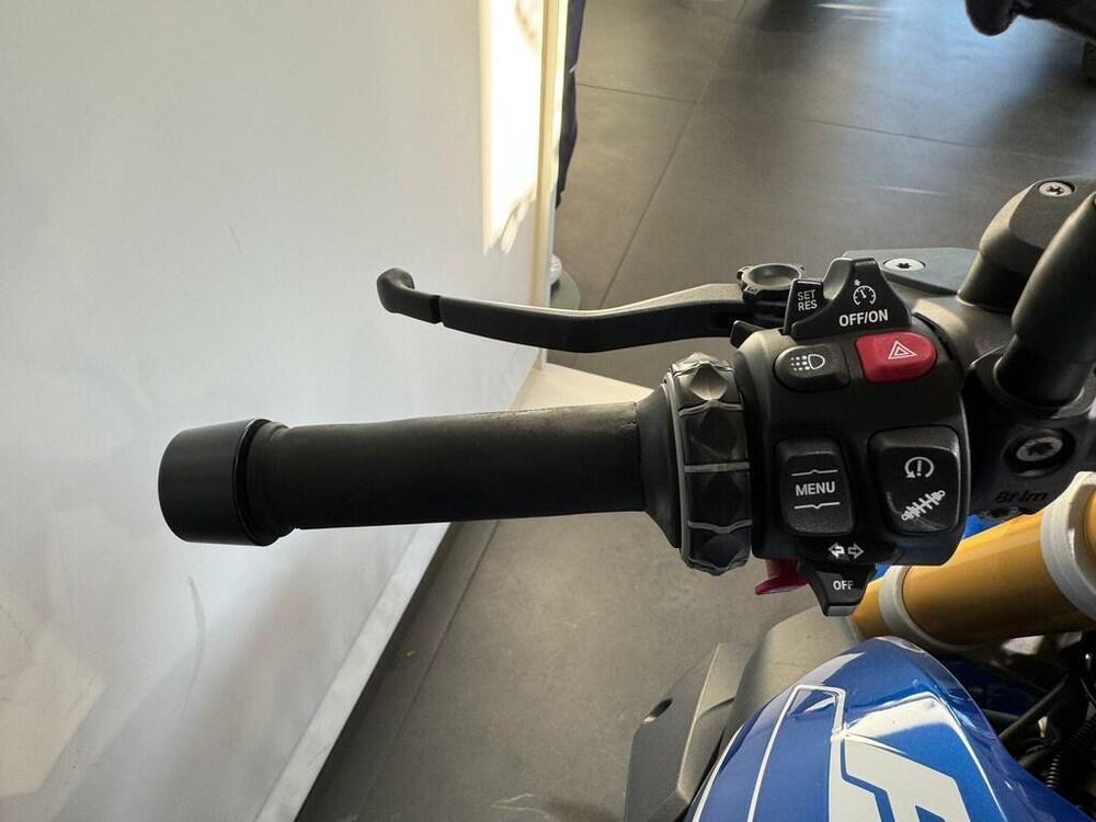 Bmw R 1250 R (2021 - 25) (10)