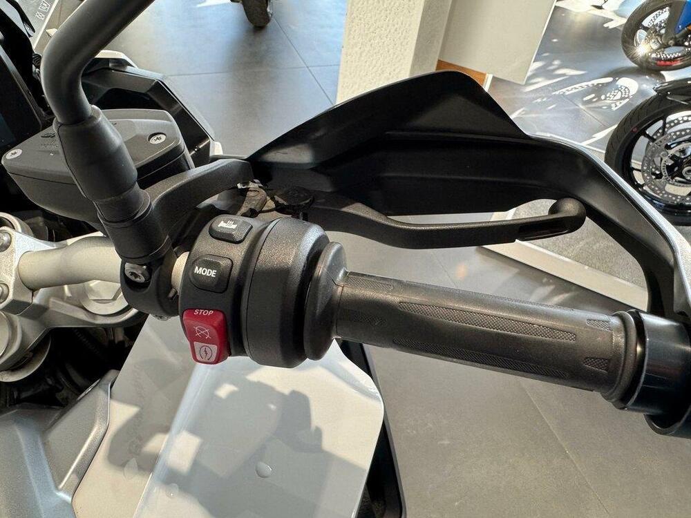 Bmw F 900 XR (2020 - 24) (2)