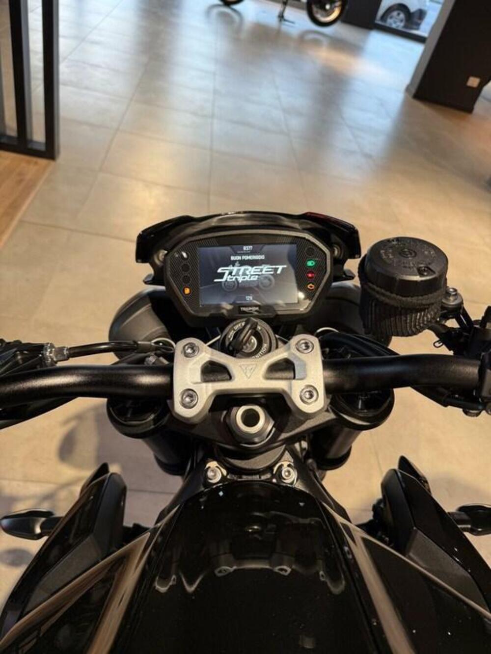 Triumph Street Triple 765 RS (2023 - 26) (11)