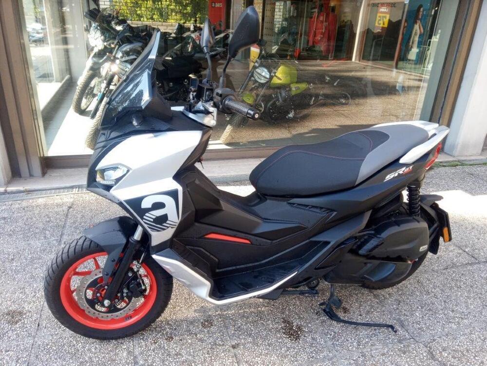 Aprilia SR GT 200 Sport (2022 - 24) (2)