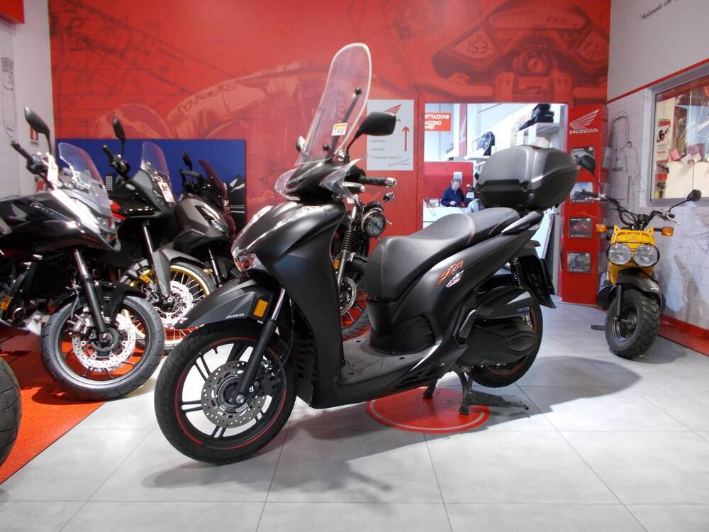 Honda SH 350 Sport (2021 - 24) (2)