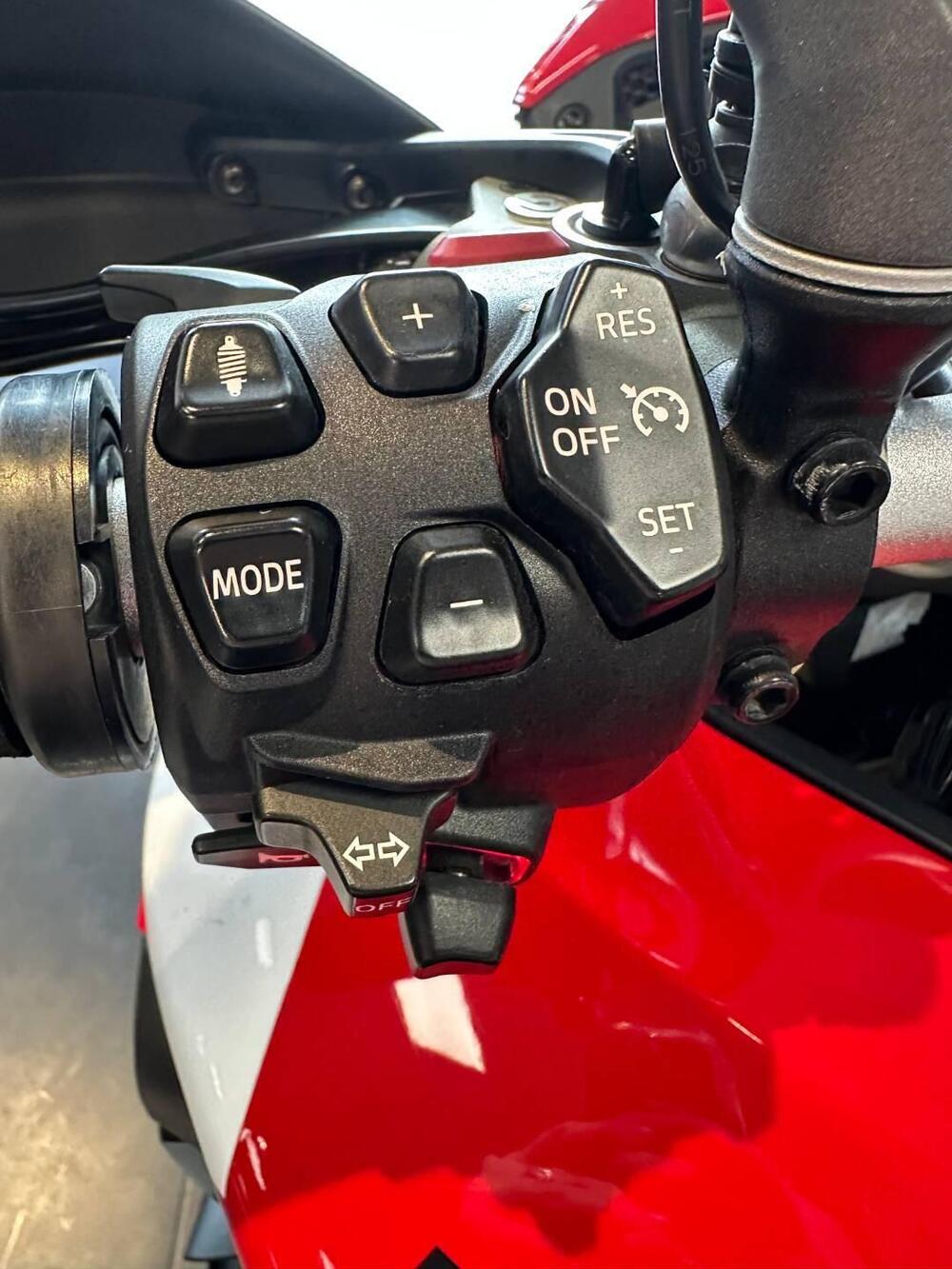 Ducati Multistrada V4 Pikes Peak (2021 - 24) (11)