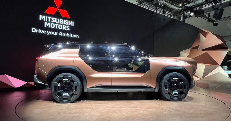 Al Japan Mobility Show, Mitsubishi svela un crossover che fa invidia a tante case automobilistiche