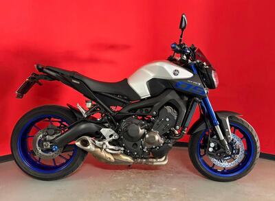 Yamaha MT-09 (2013 - 15) usata