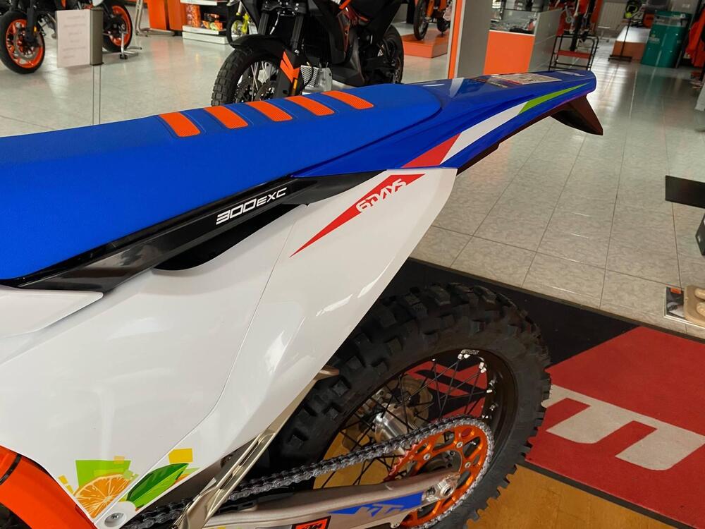 KTM 300 EXC 6Days (2026) (4)