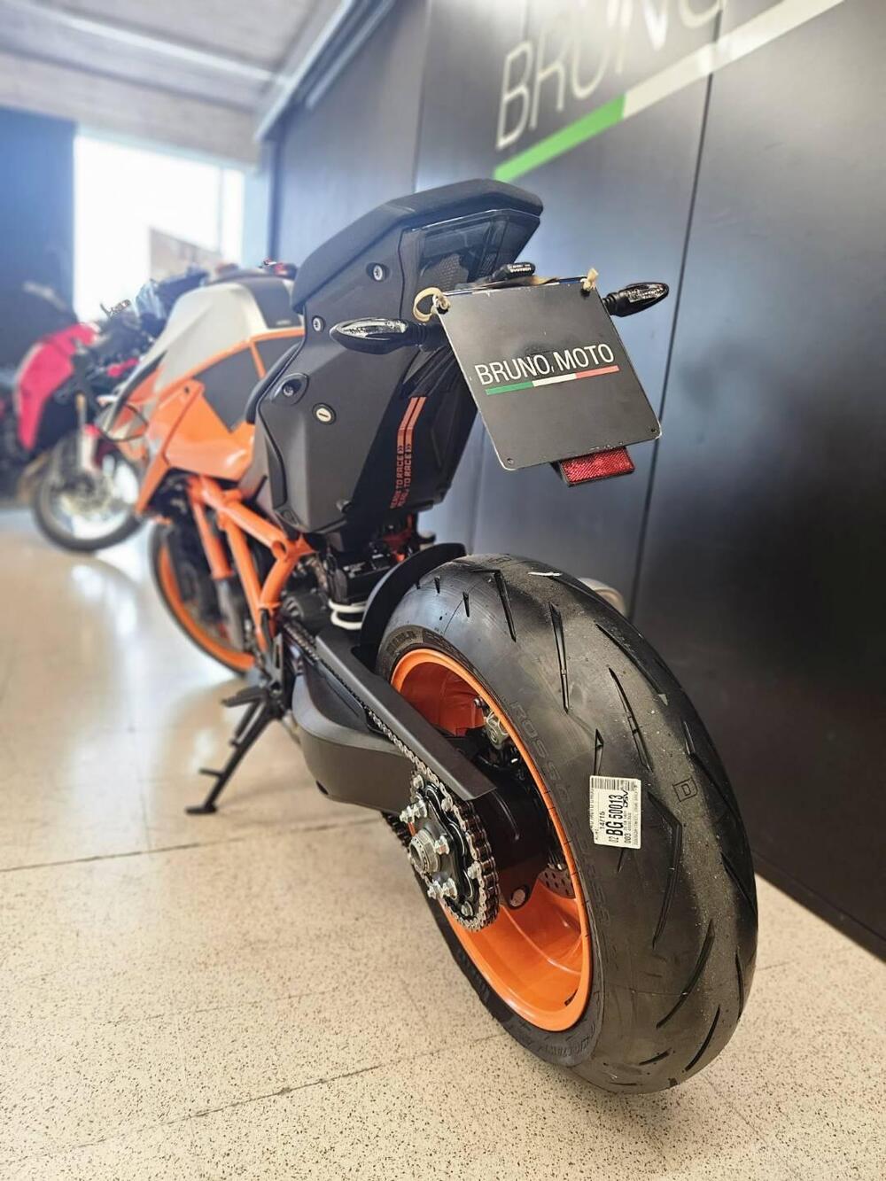 KTM 1290 Super Duke R (2022 - 23) (9)