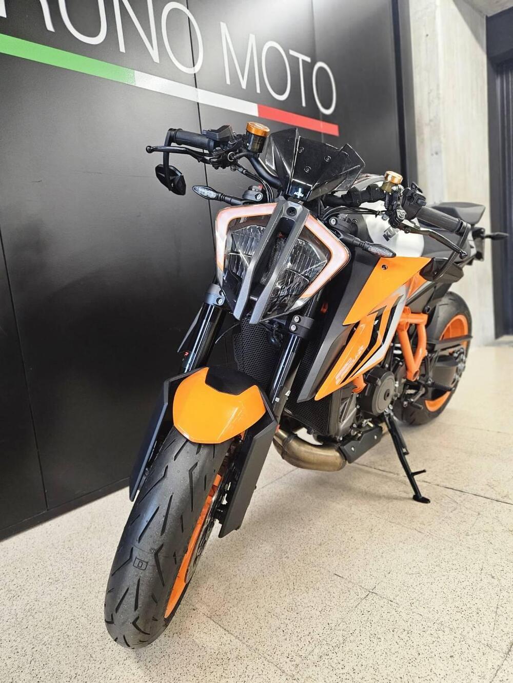 KTM 1290 Super Duke R (2022 - 23) (10)