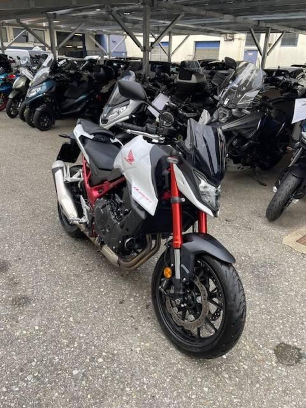 Honda CB 750 Hornet (2023 - 24)