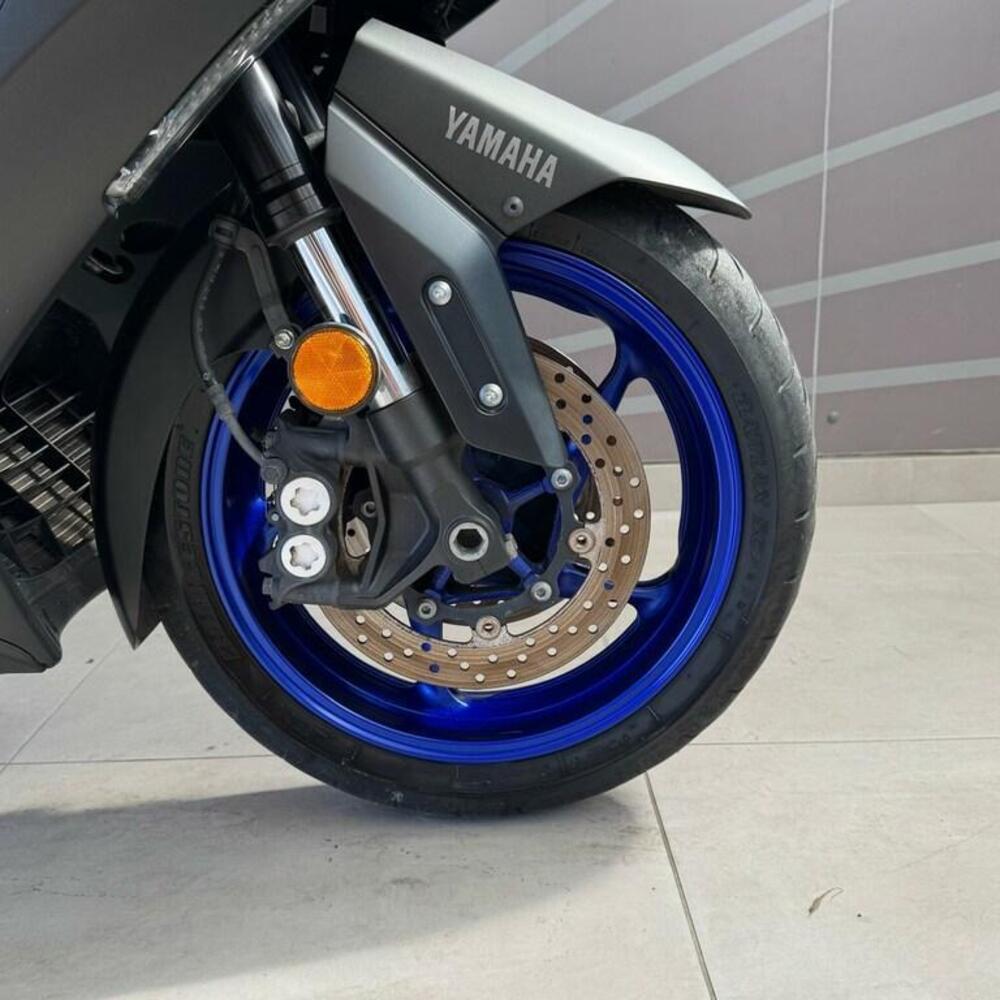 Yamaha T-Max 560 (2020 - 21) (4)