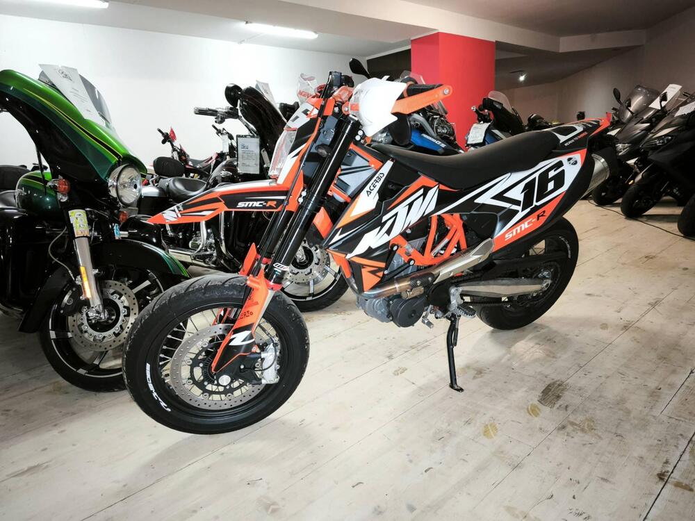 KTM 690 SMC R (2021 - 22) (2)