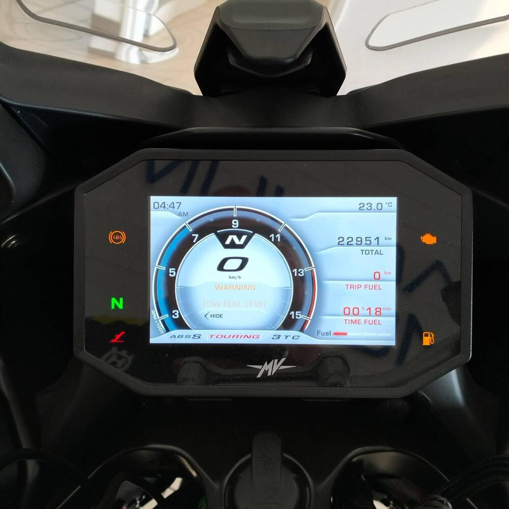 MV Agusta Turismo Veloce 800 Lusso SCS (2021 - 26) (12)