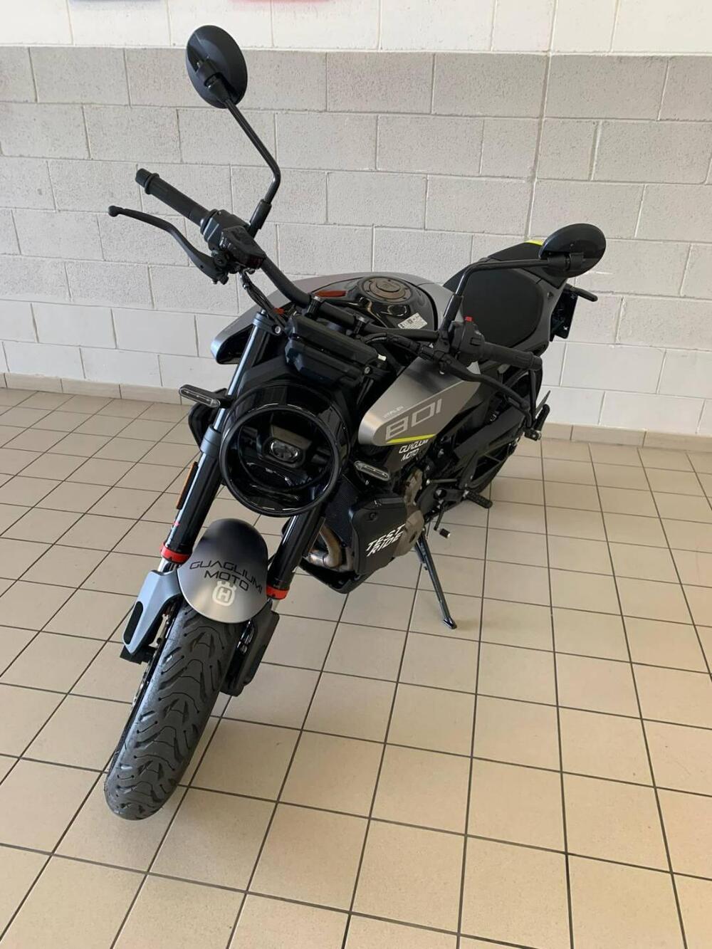 Husqvarna Vitpilen 801 L (2025 - 26) (5)