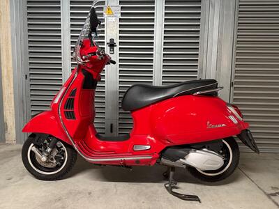 Vespa GTS 300 Super (2023 - 24) usata