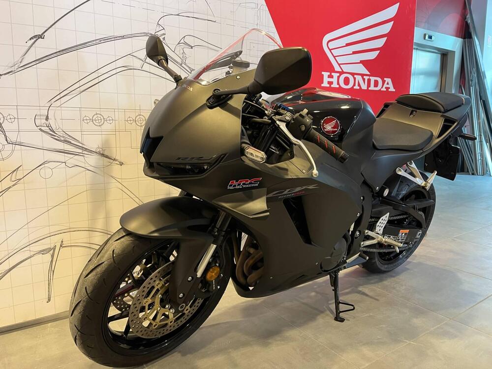 Honda CBR 600 RR (2024 - 26) (4)