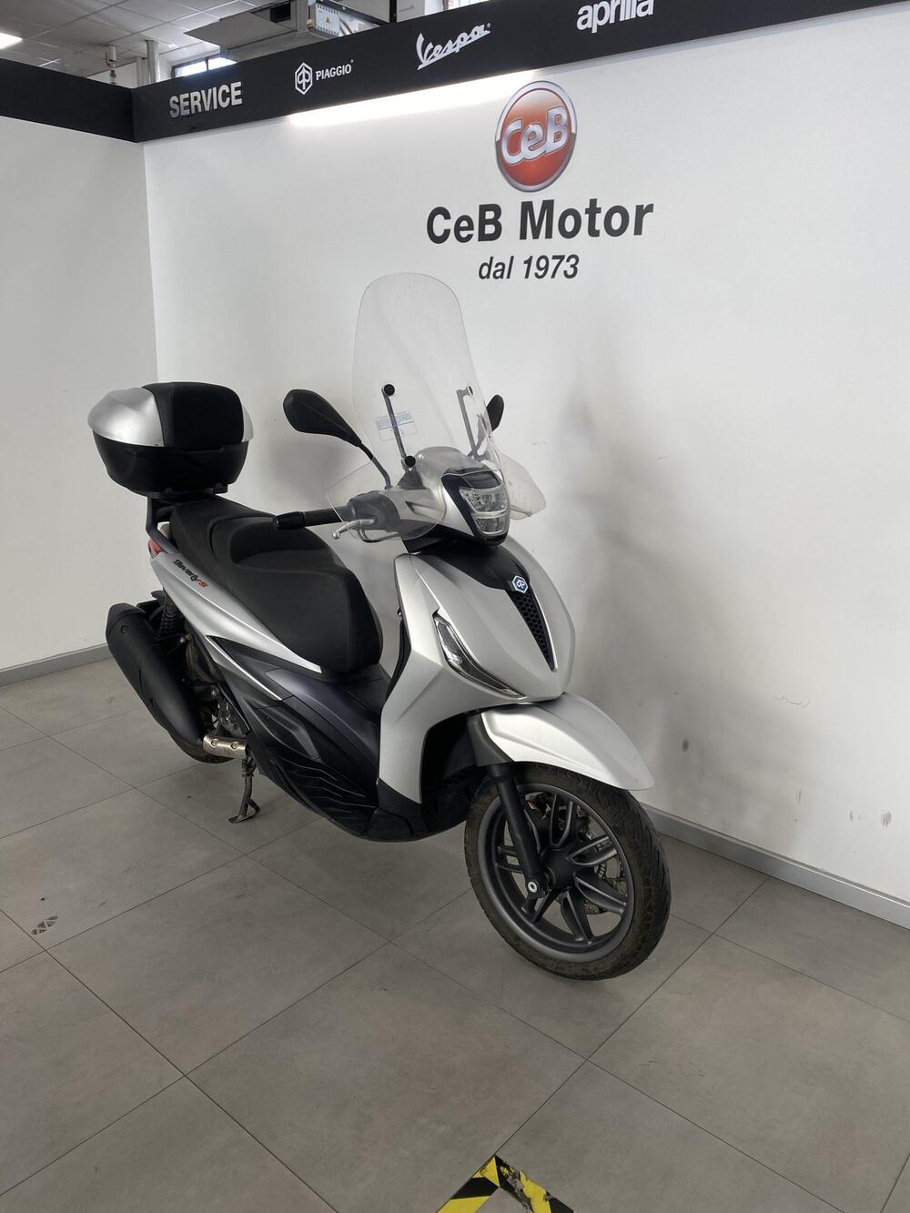 Piaggio Beverly 300 ABS-ASR (2021 - 25) (5)