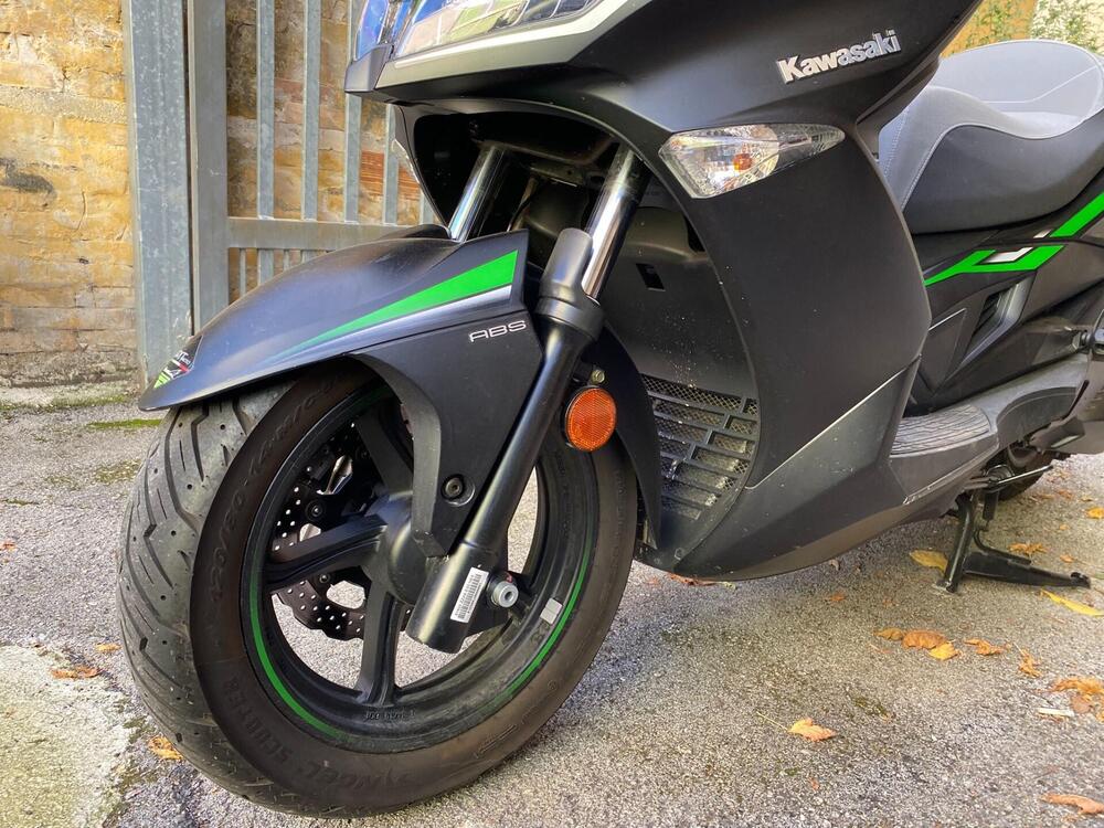 Kawasaki J 300 (2017 - 21) (6)