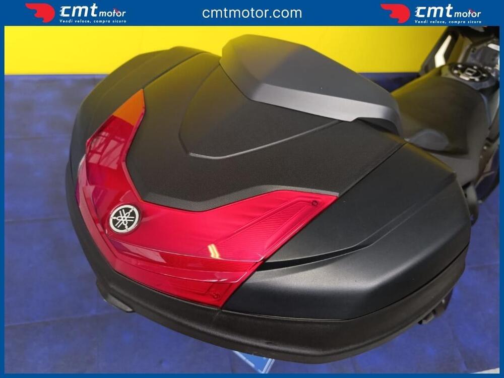 Yamaha T-Max 560 (2022 - 24) (6)