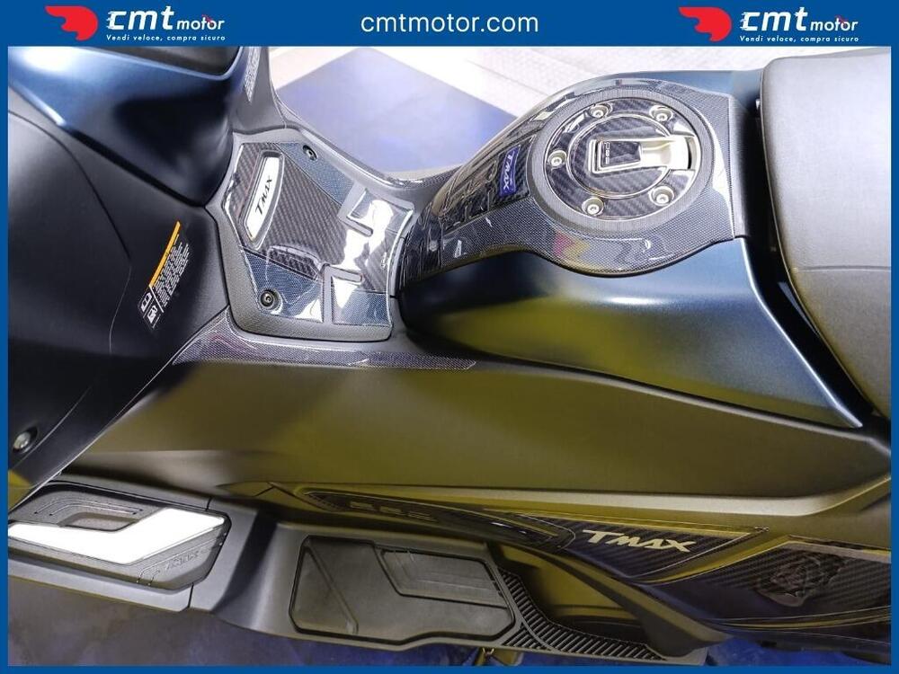 Yamaha T-Max 560 (2022 - 24) (9)