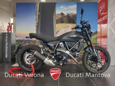 Ducati Scrambler 800 Icon Dark (2025) usata