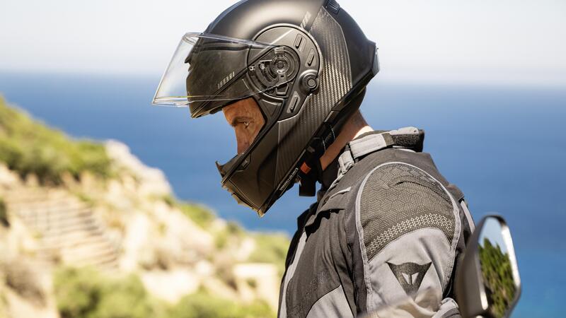 BEYOND, il nuovo casco moto di CARDO [GALLERY]