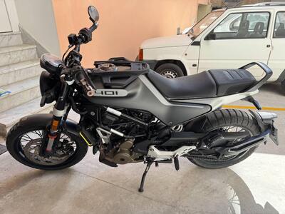 Husqvarna Svartpilen 401 (2021 - 23) usata