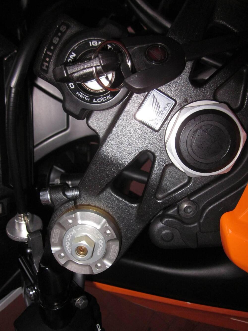 Honda CBR 1000 RR Fireblade (2012 - 16) (6)