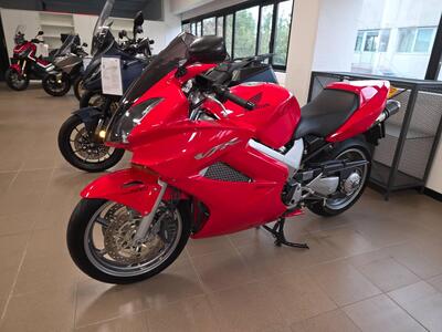 Honda VFR 800 (2006 - 13) usata