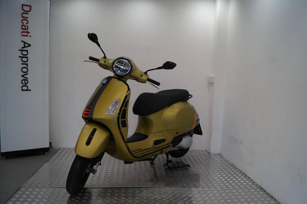 Vespa GTS 300 Super Sport (2023 - 24) (2)