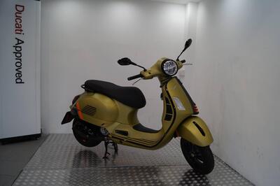 Vespa GTS 300 Super Sport (2023 - 24) usata