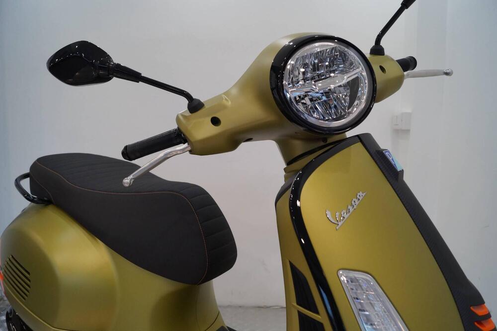 Vespa GTS 300 Super Sport (2023 - 24) (12)