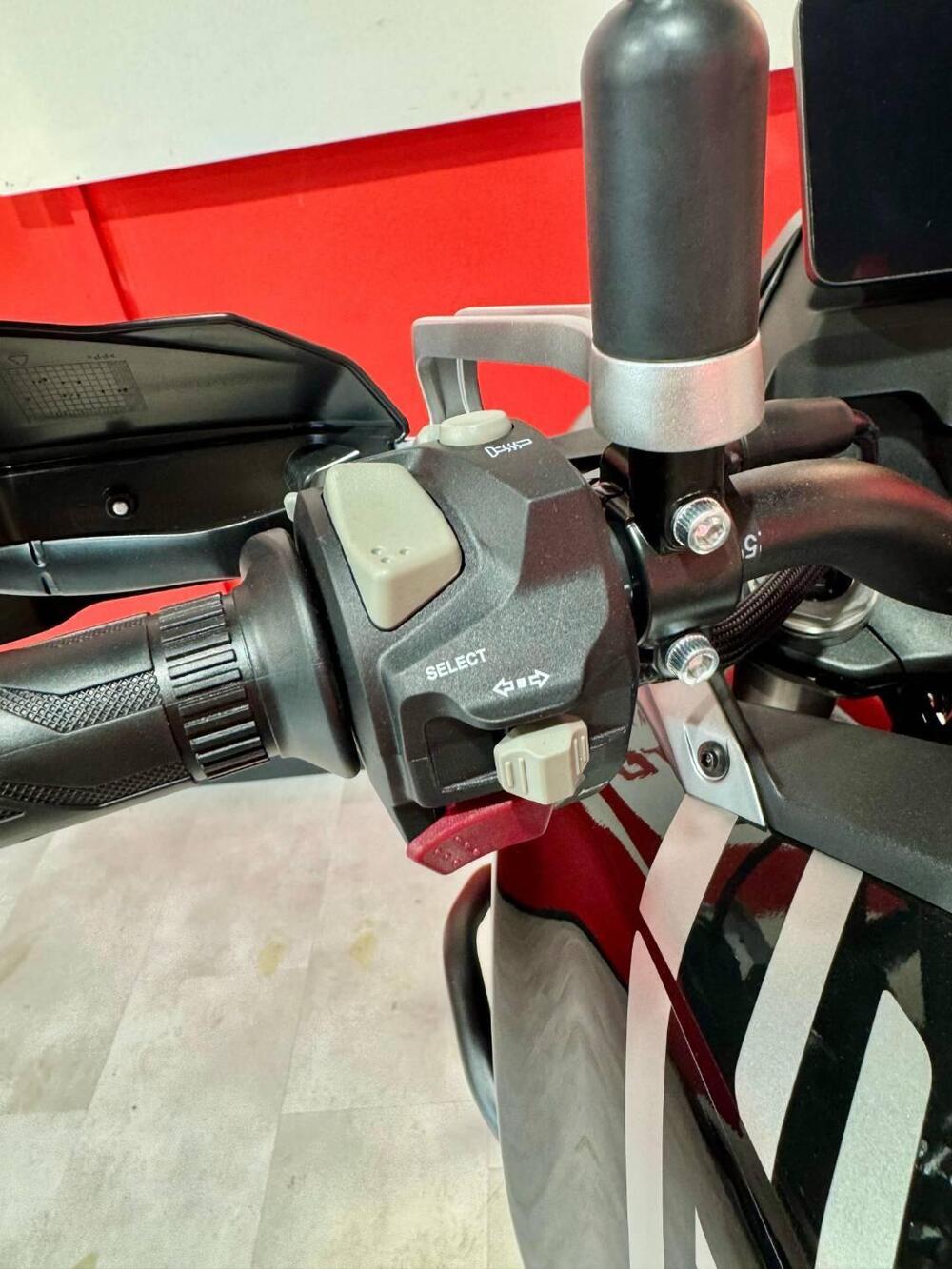 QJ Motor SRT 600 SX (2024 - 26) (3)