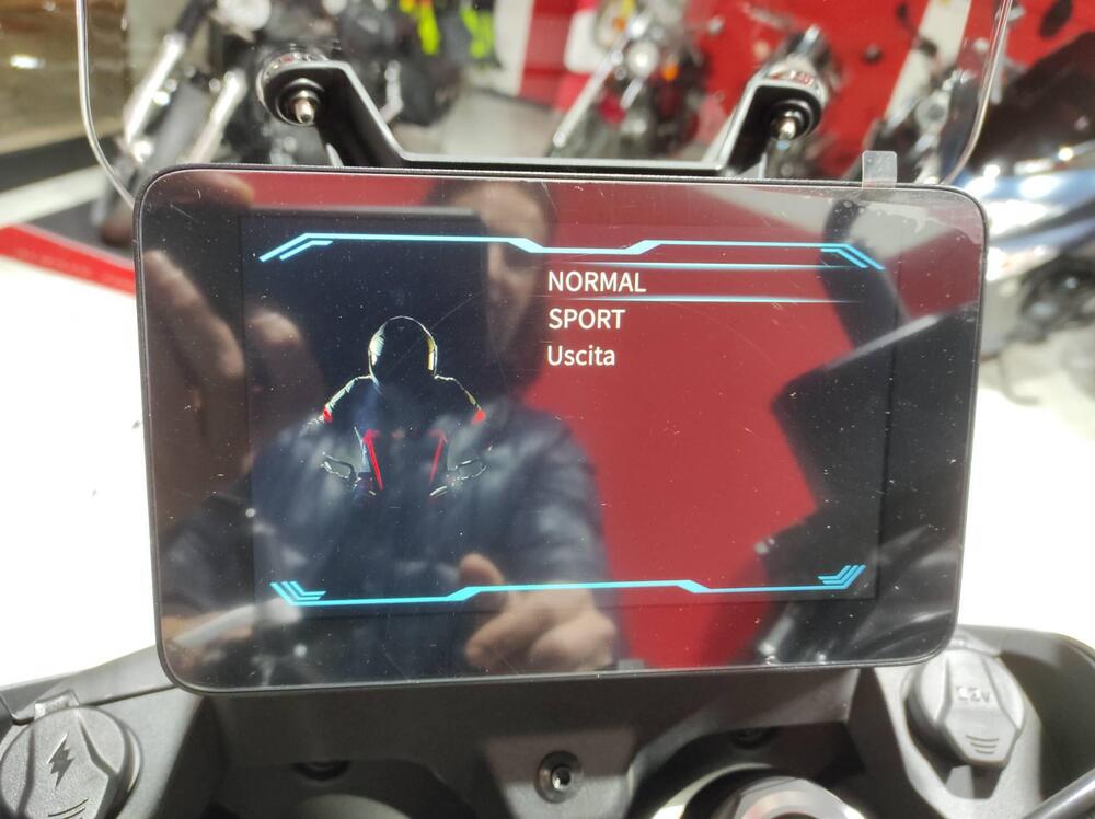 QJ Motor SRT 600 SX (2024 - 26) (12)