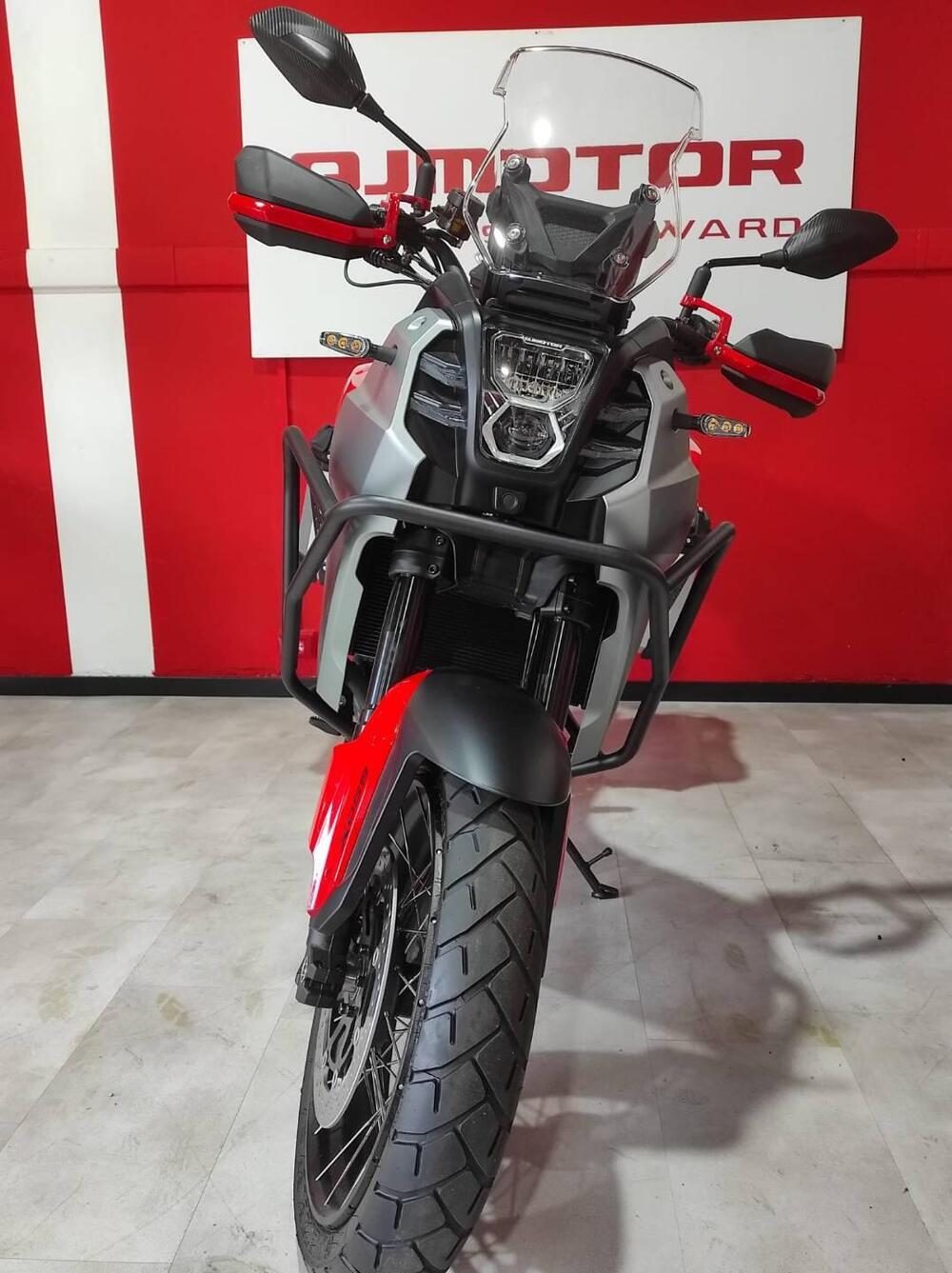 QJ Motor SVT 650 X (2025 - 26) (2)