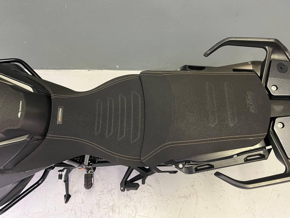 KTM 1290 Super Adventure S (2021) (8)