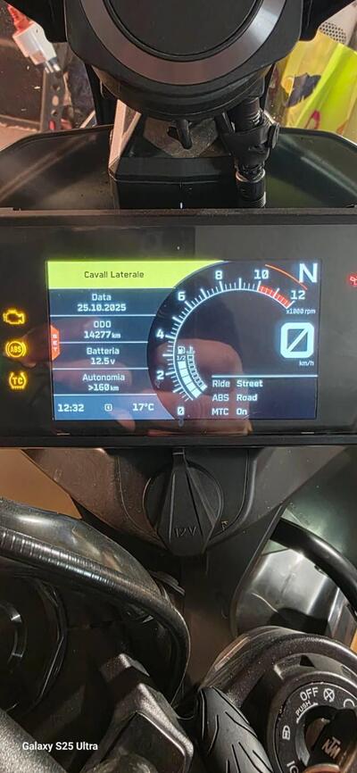 KTM 890 Adventure (2021) usata