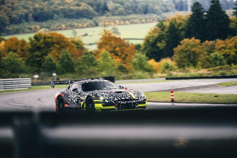 Test in pista per la Mercedes-AMG GT Sport Track