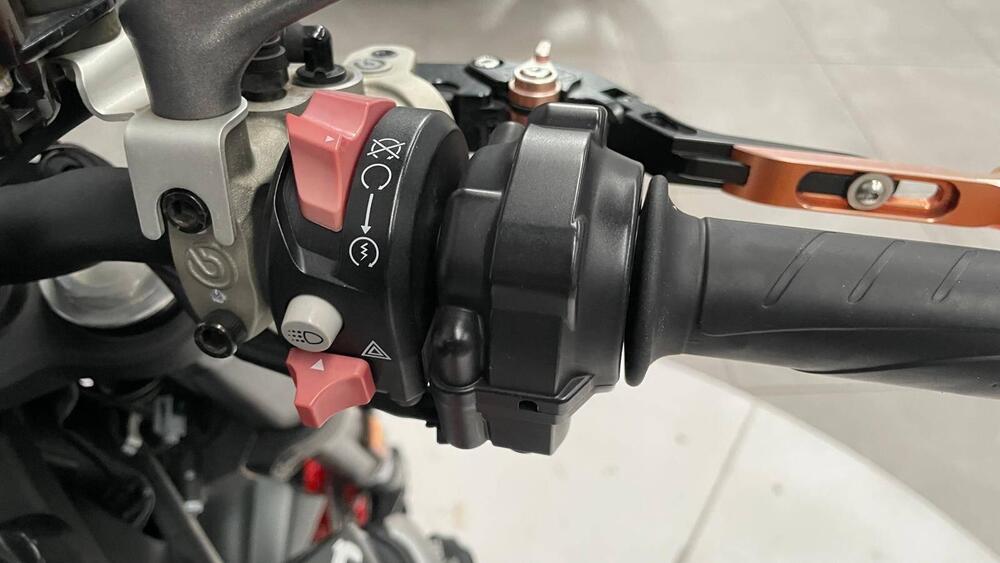Ducati Monster 937 (2021 - 25) (15)